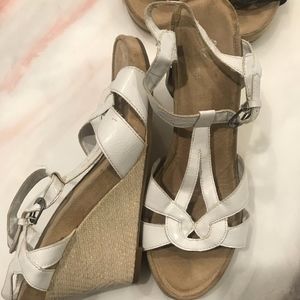 A2 By Aerosoles Genuine Leather White Wedge Sandal